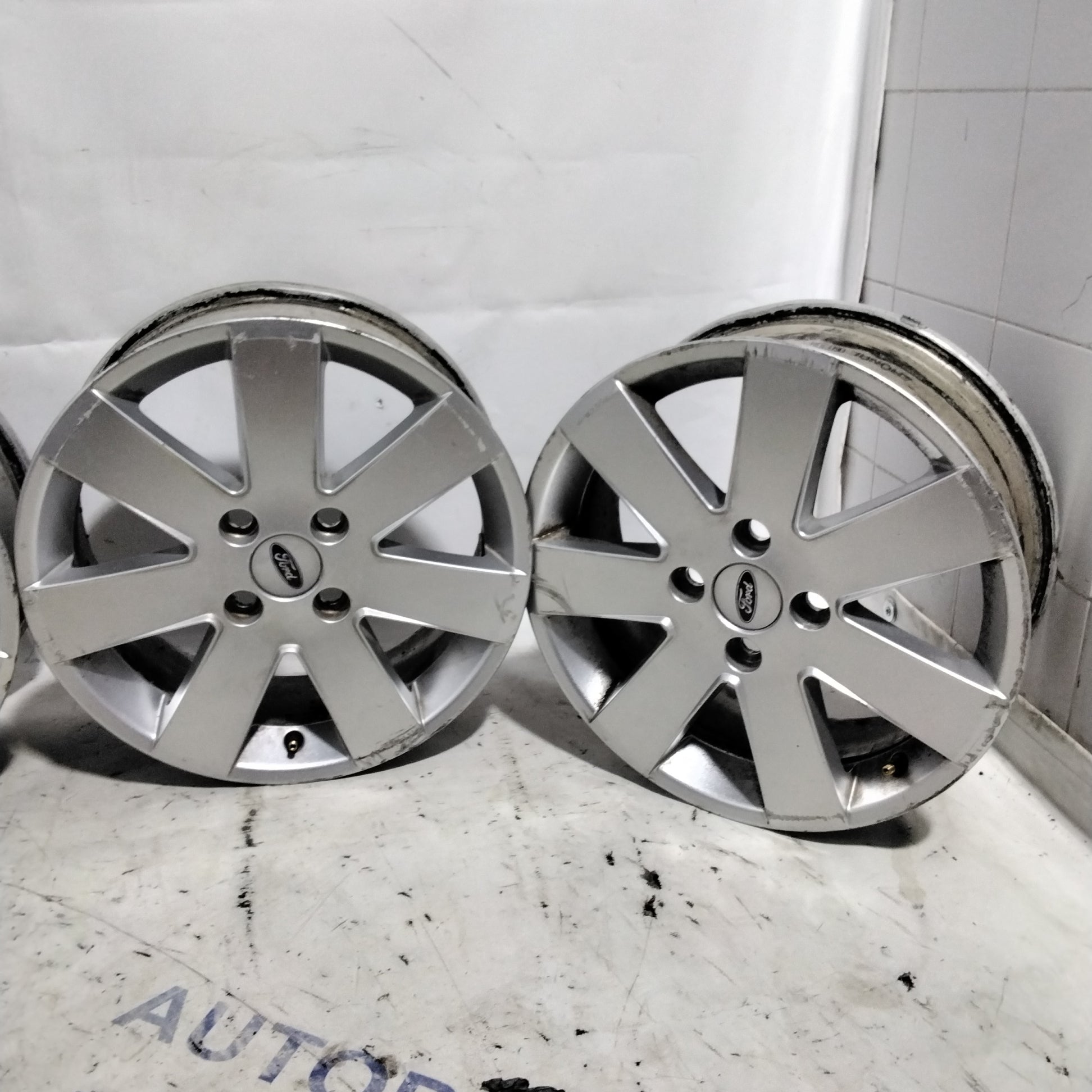 4 cerchi in lega 4 fori FORD Fiesta 16 pollici