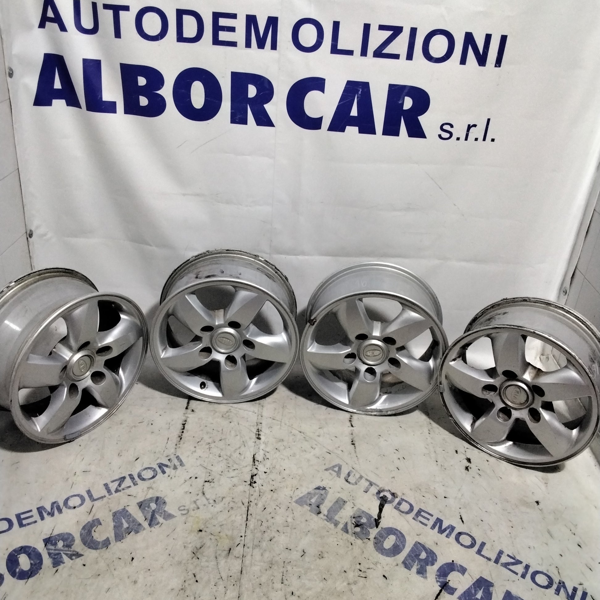 4 cerchi in lega 5 fori KIA SORENTO 16 pollici