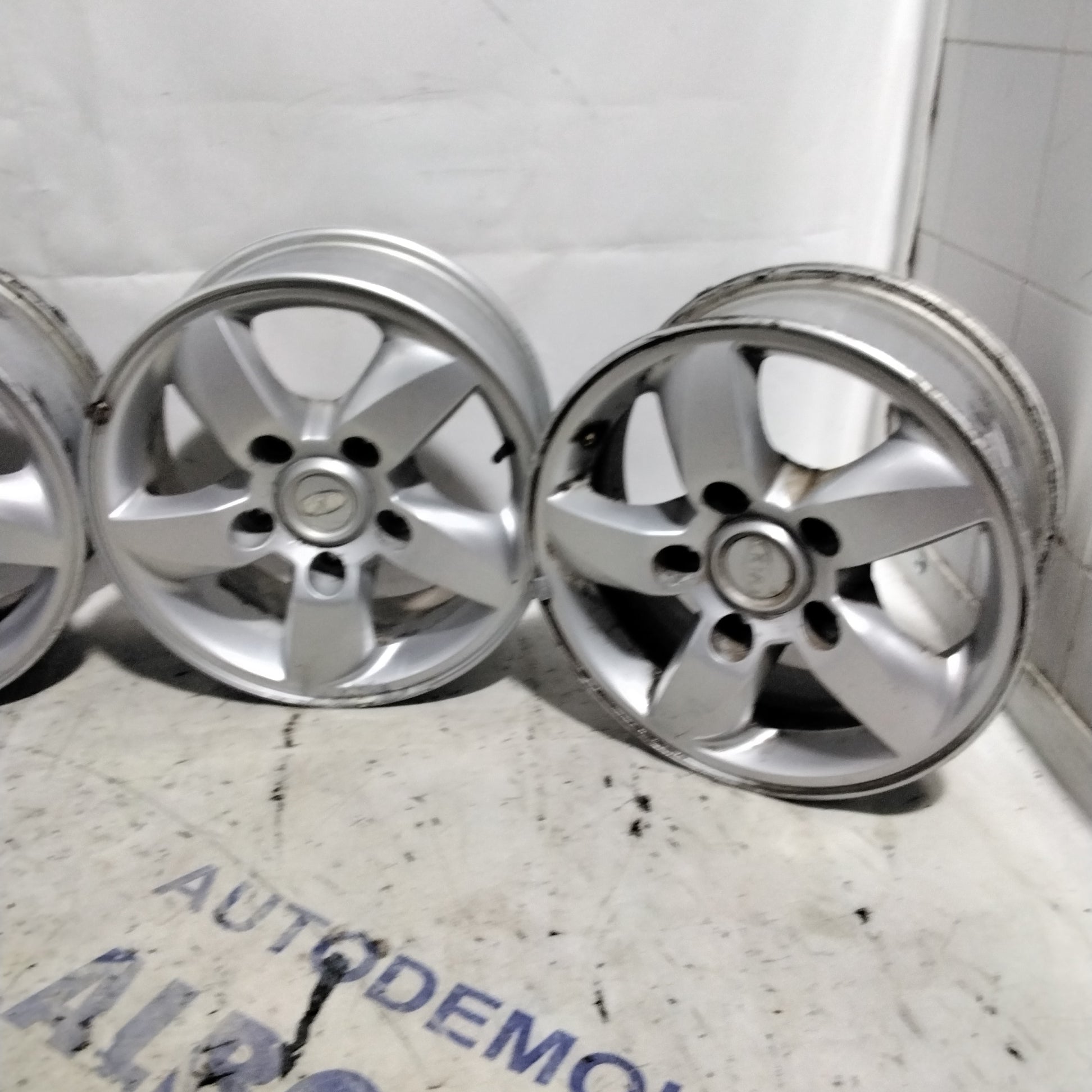 4 cerchi in lega 5 fori KIA SORENTO 16 pollici