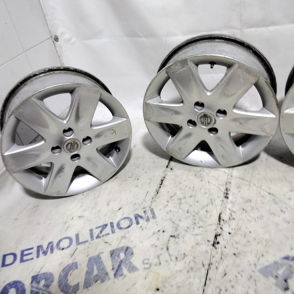 4 cerchi in lega 4 fori NISSAN 15 pollici
