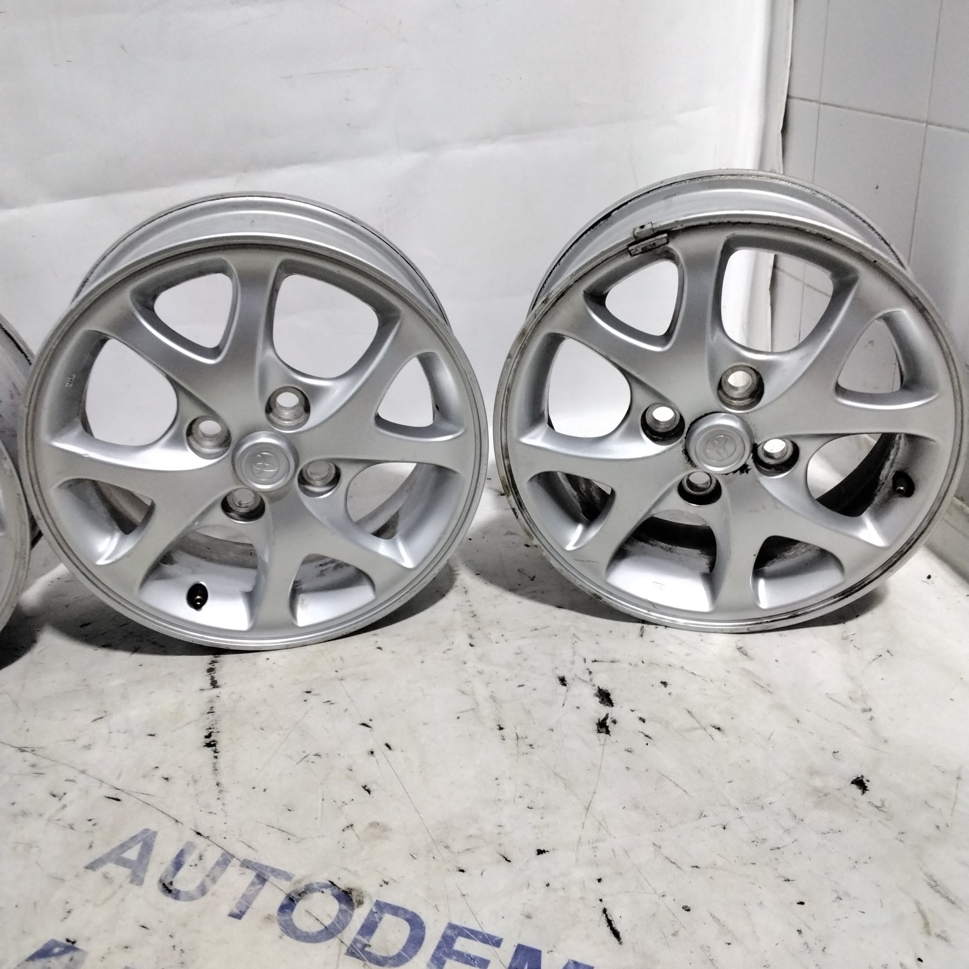 4 cerchi in lega 4 fori TOYOTA 13 pollici