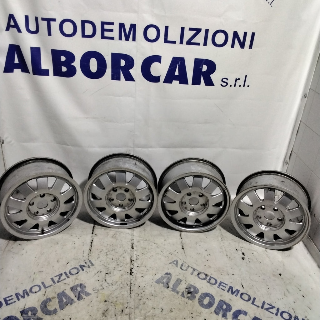4 cerchi in lega 5 fori AUDI 15 pollici