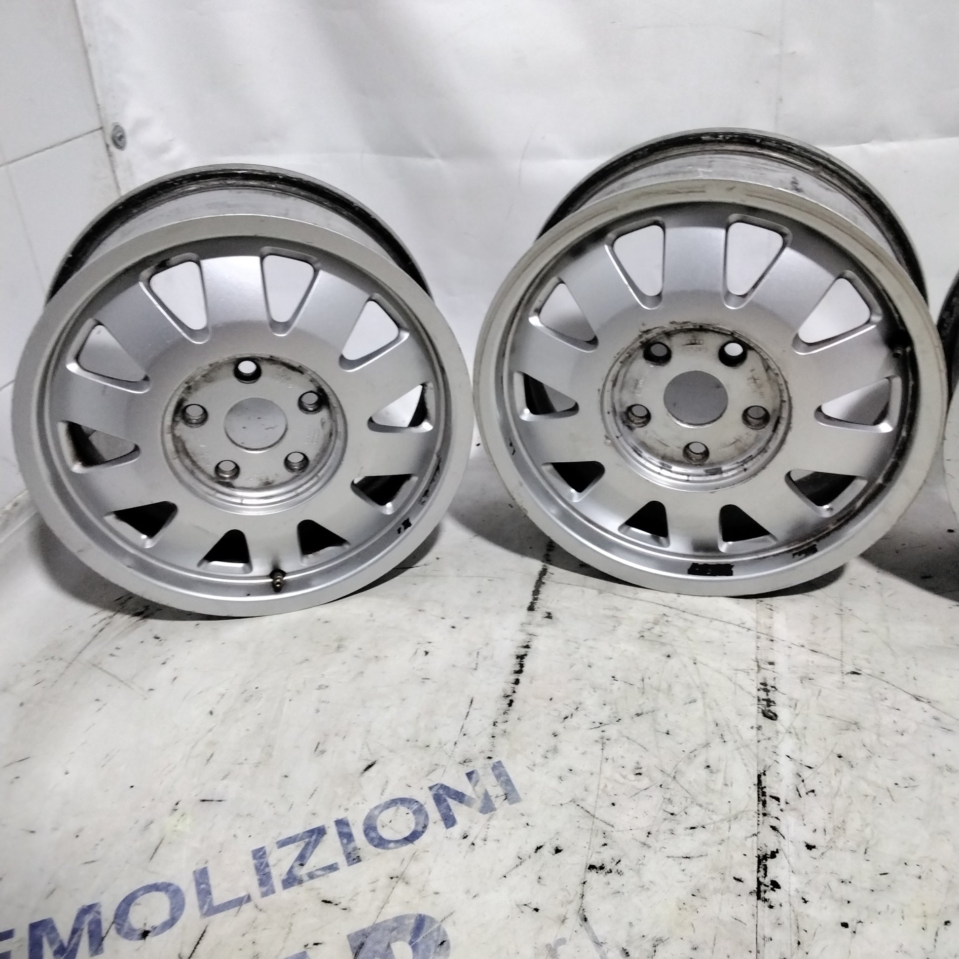 4 cerchi in lega 5 fori AUDI 15 pollici