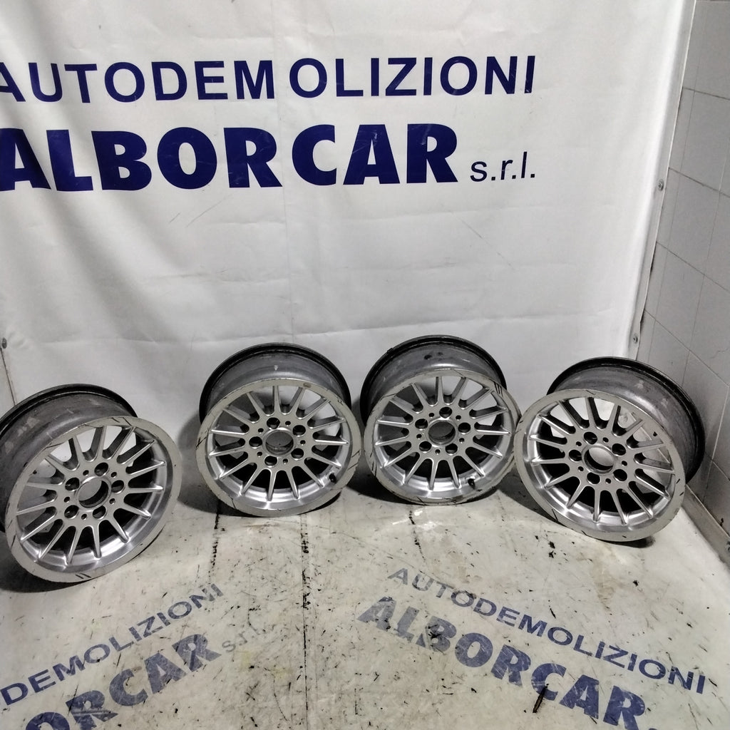 4 cerchi in lega 5 fori BMW  15 pollici