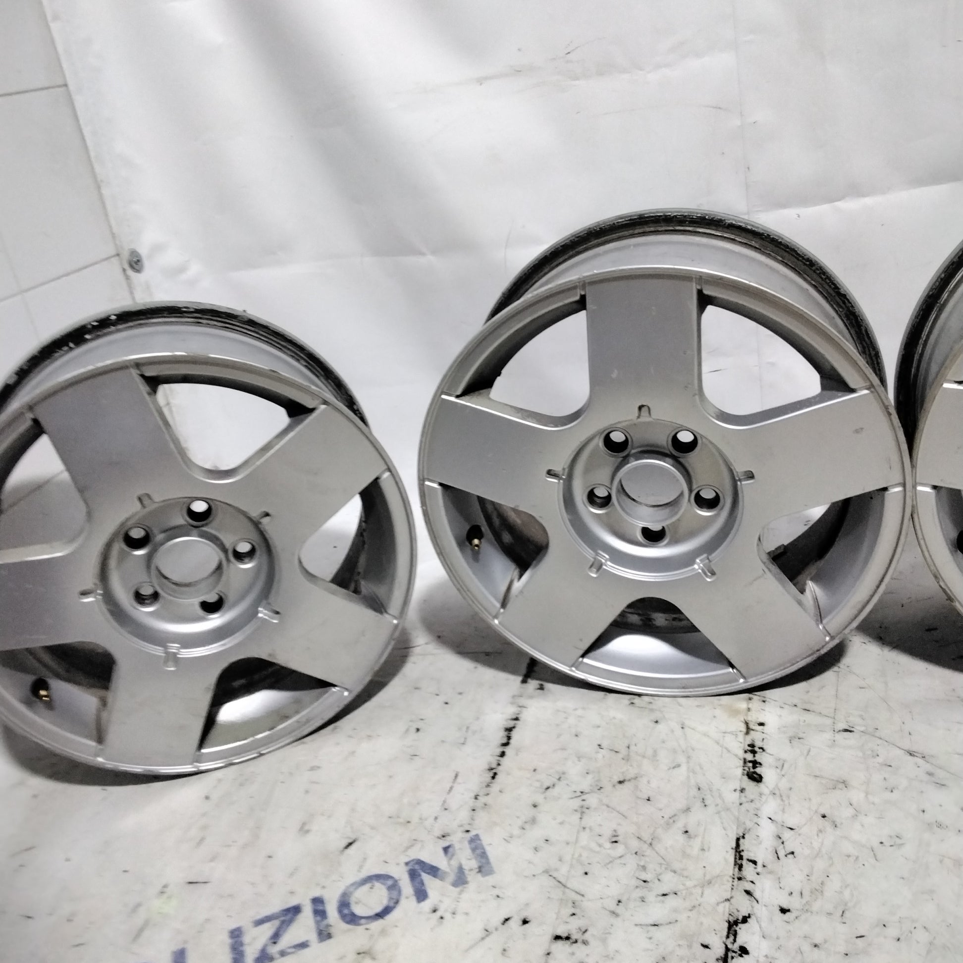 4 cerchi in lega 5 fori VOLKSWAGEN 15 pollici