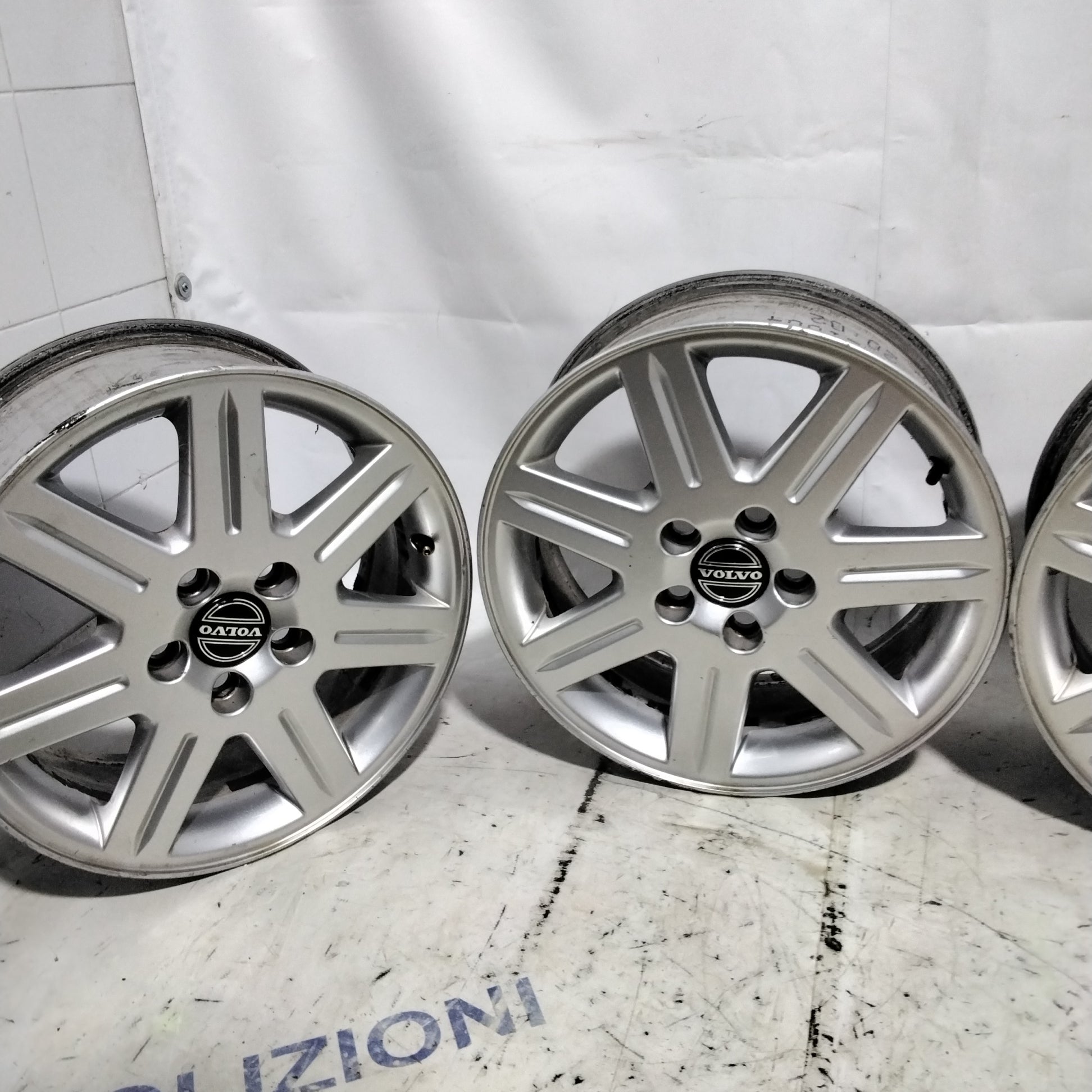 4 cerchi in lega 5 fori VOLVO s40 16 pollici