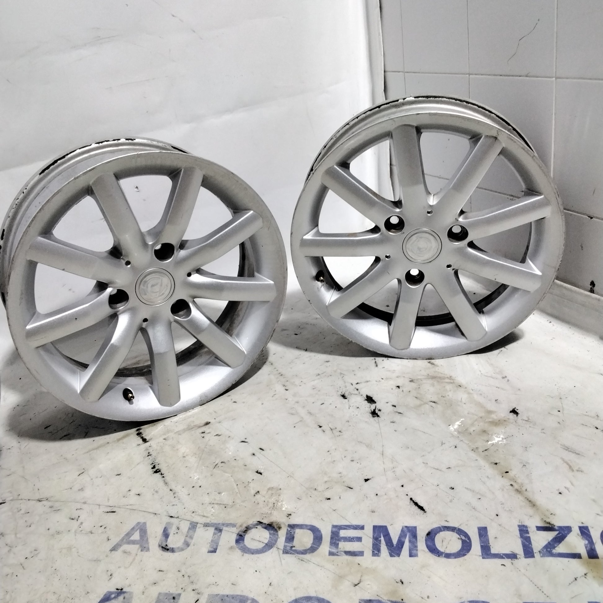 4 cerchi in lega 3 fori  smart 15 pollici