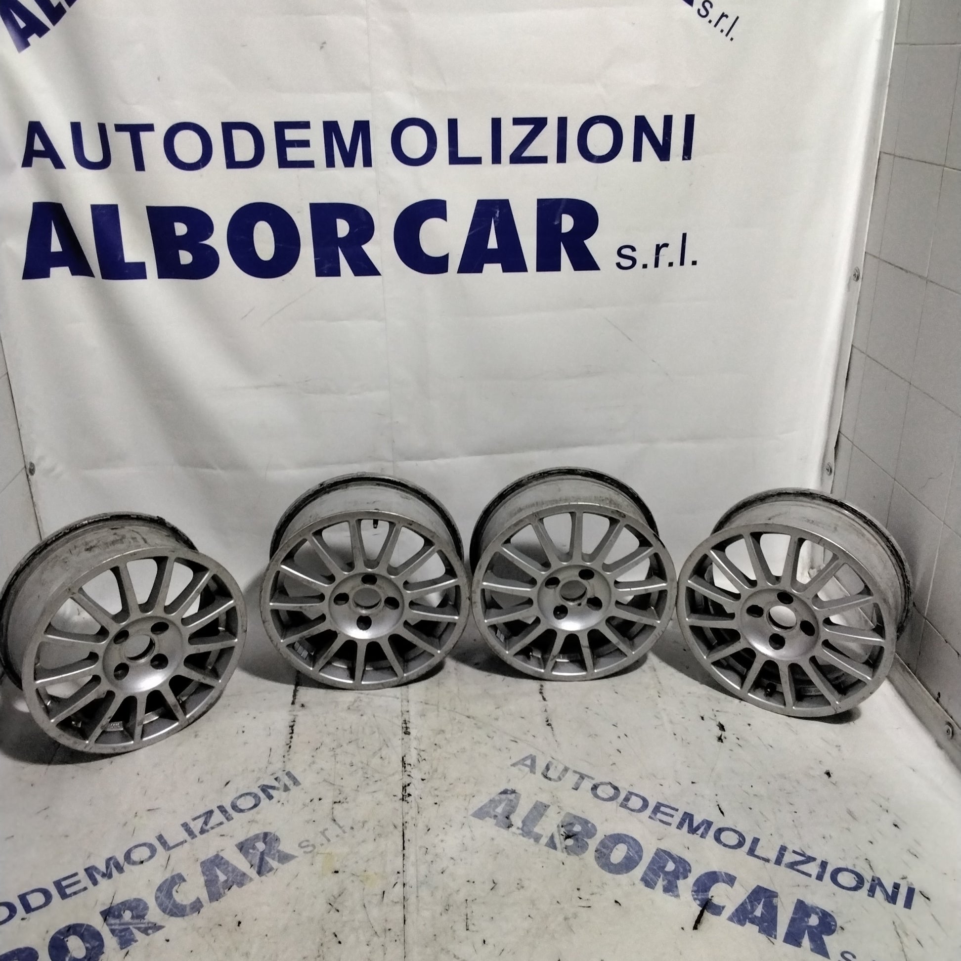 4 cerchi in lega 4 fori RENAULT clio 2^ serie 15 pollici  anno 2001