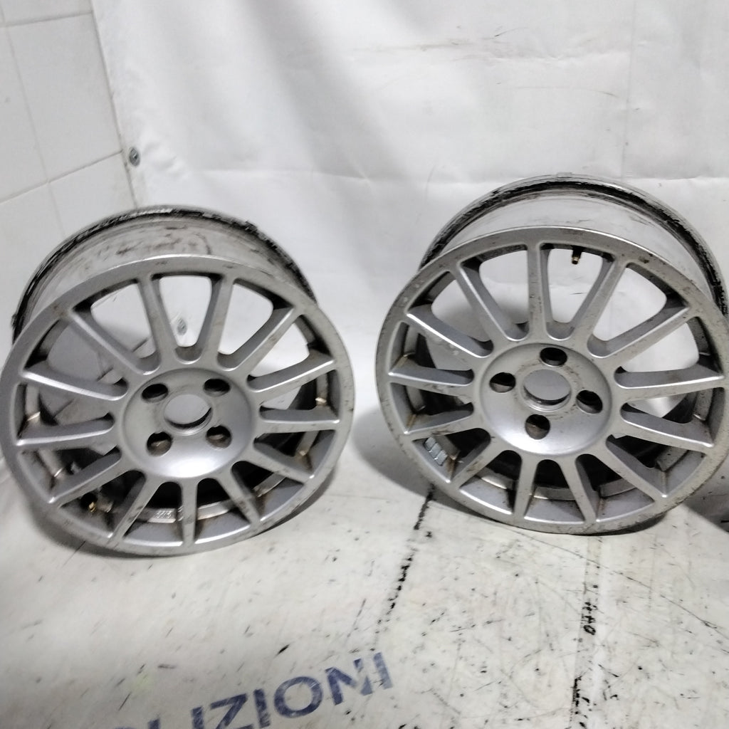 4 cerchi in lega 4 fori RENAULT clio 2^ serie 15 pollici  anno 2001