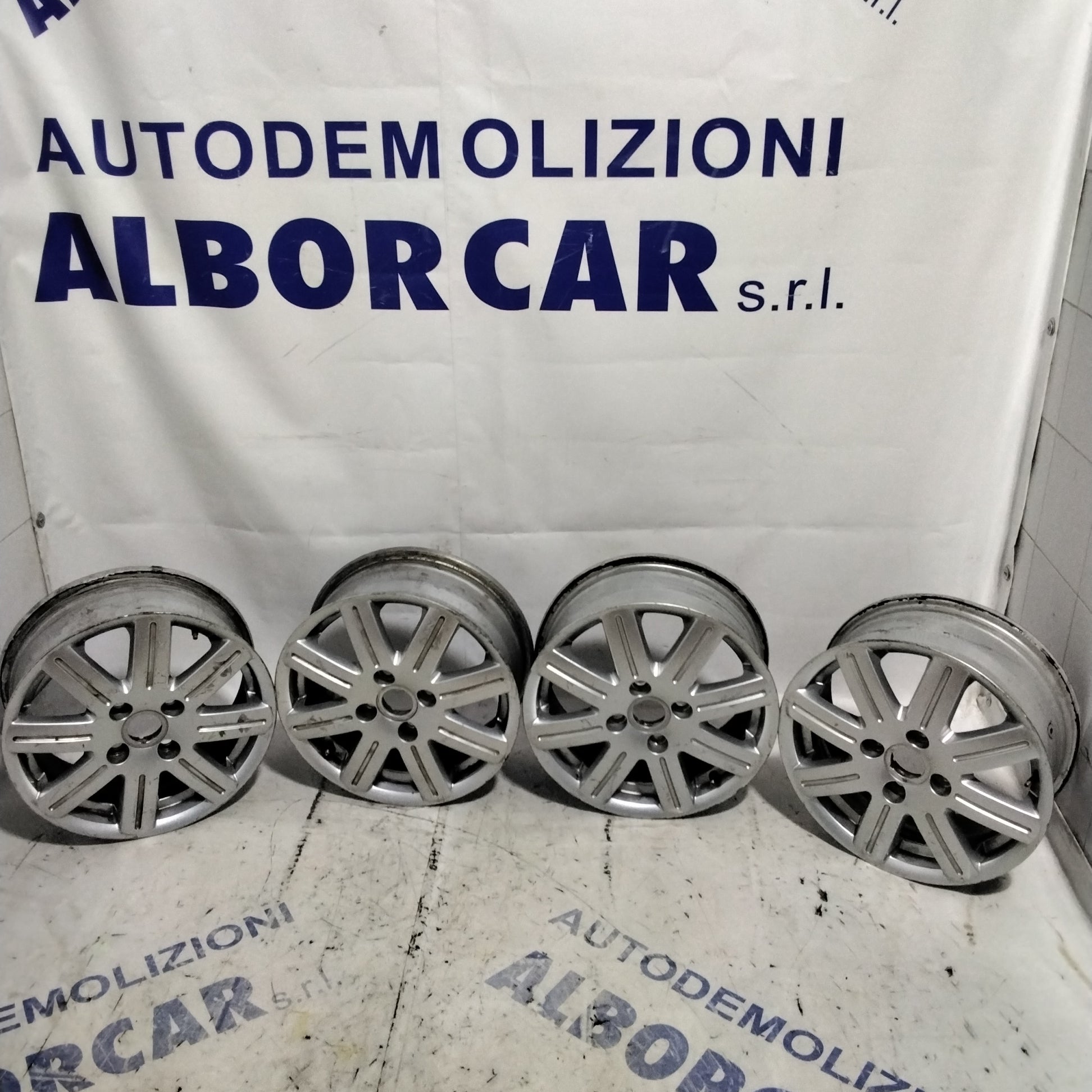 4 cerchi in lega 4 fori FORD  15 pollici