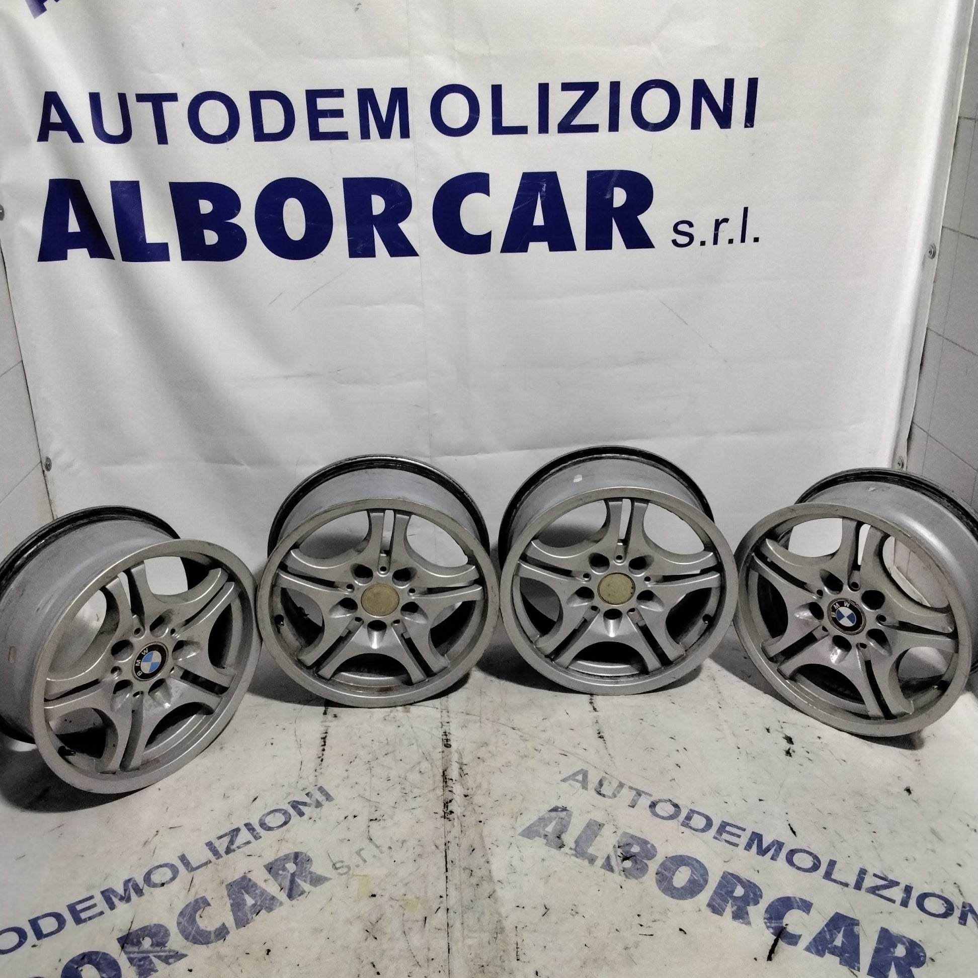 4 cerchi in lega 5 fori BMW 16 pollici