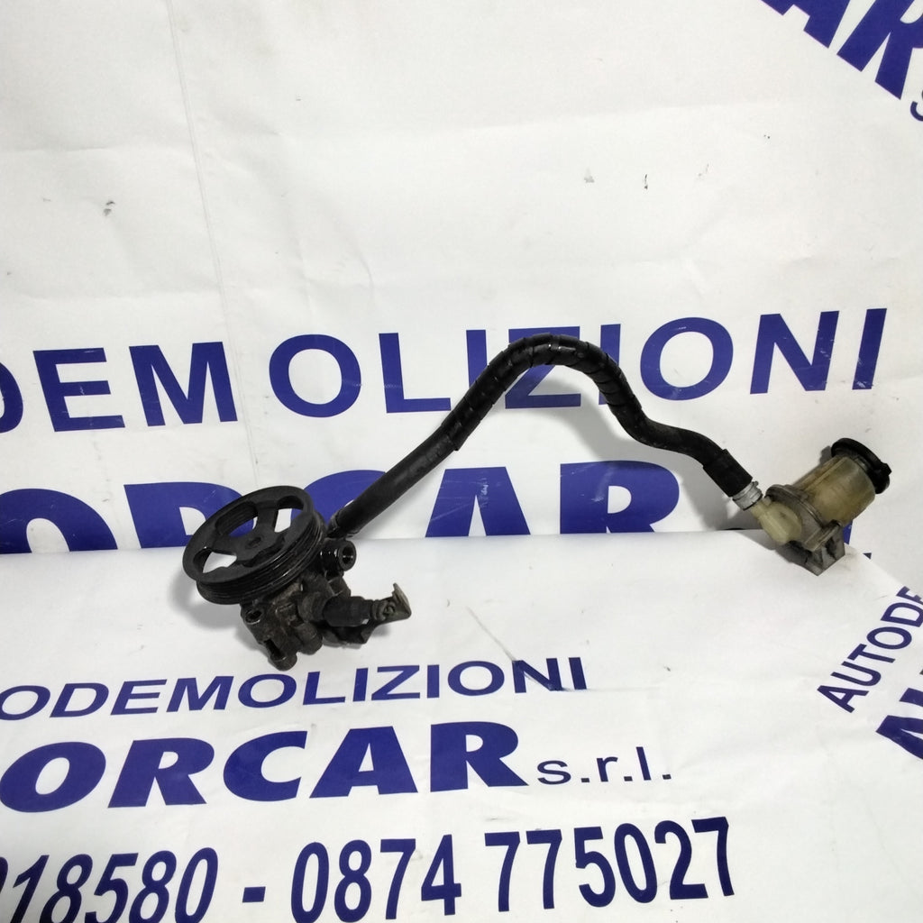 Bomba de dirección asistida TOYOTA Corolla Verso 1.6 gasolina año 2007