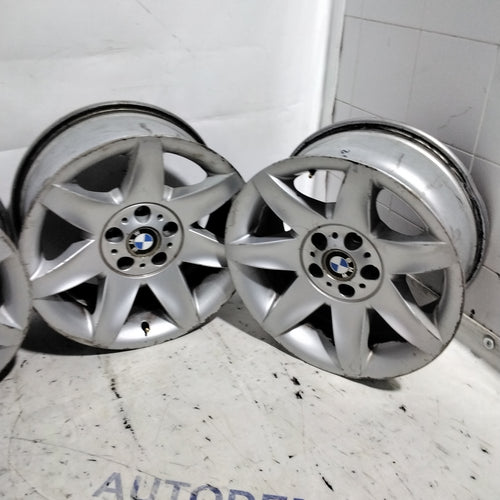 4 cerchi in lega 5 fori BMW 17 pollici