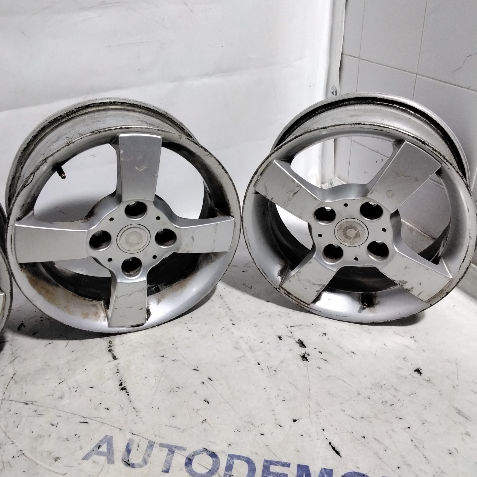 4 cerchi in lega 4 fori smart forfour 15 pollici