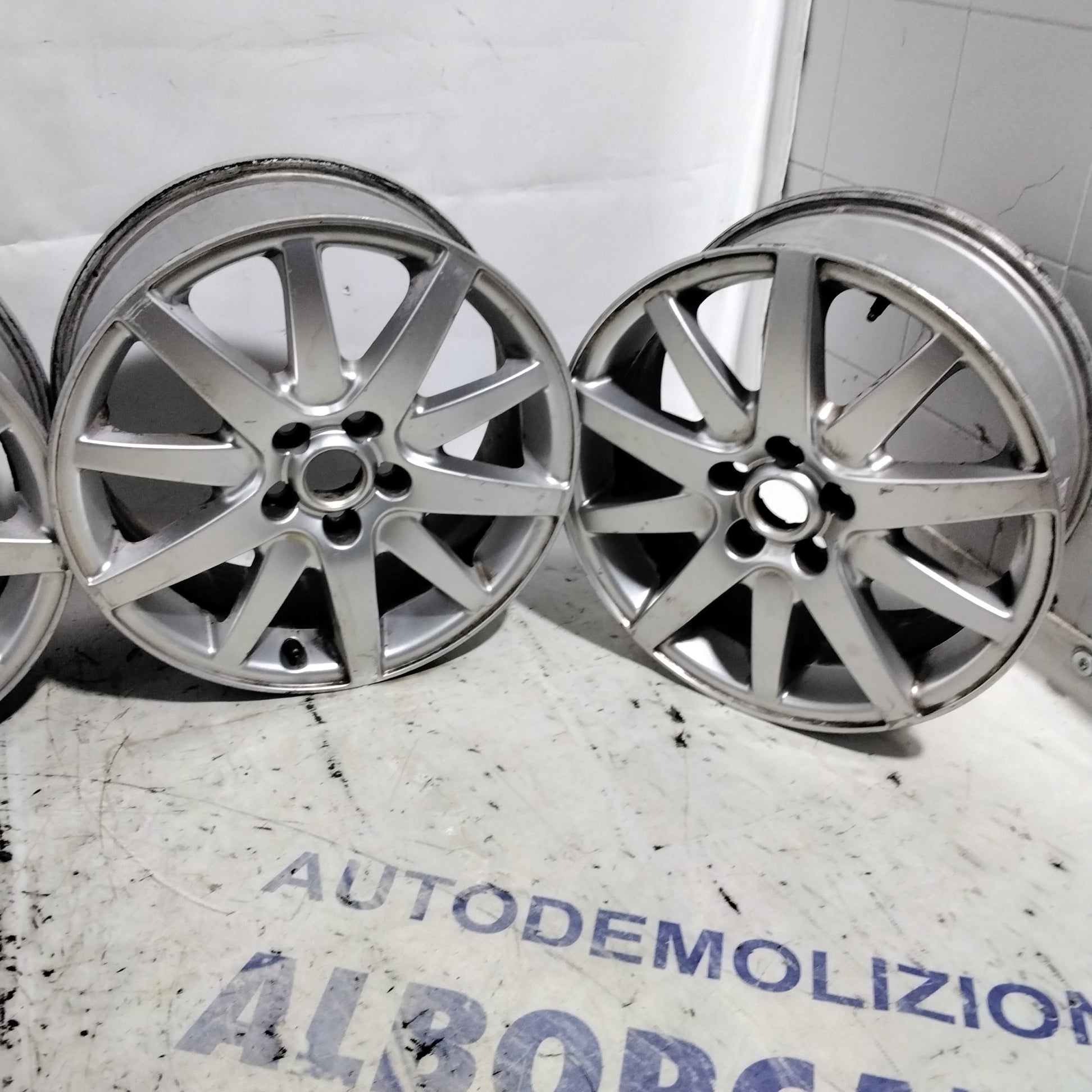 4 cerchi in lega 5 fori BMW 16 pollici