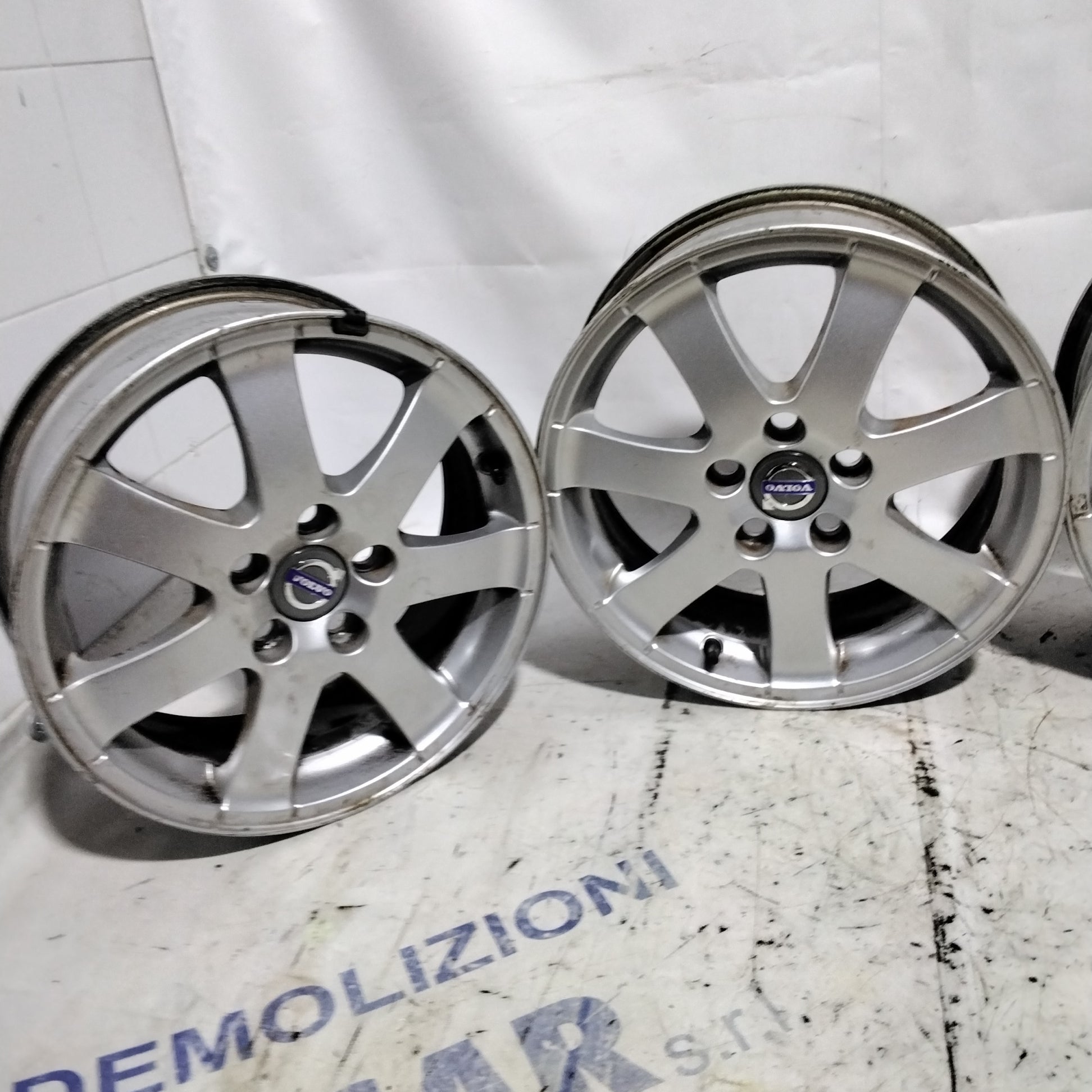 4 cerchi in lega 5 fori VOLVO s40 16 pollici anno 2010