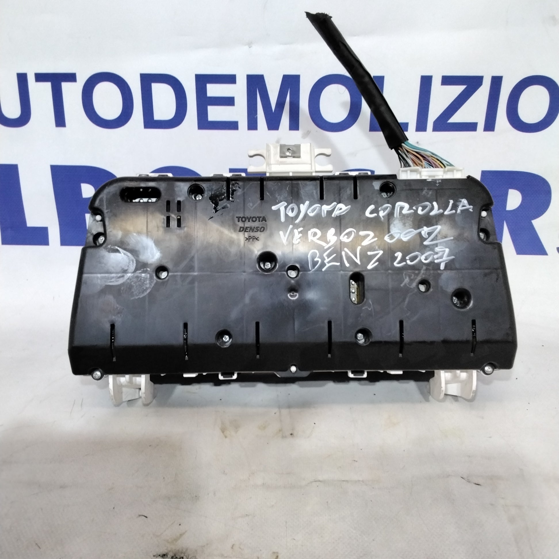 Quadro strumento /contachilometri TOYOTA corolla verso 1.6 benzina anno 2007 codice:838000F020