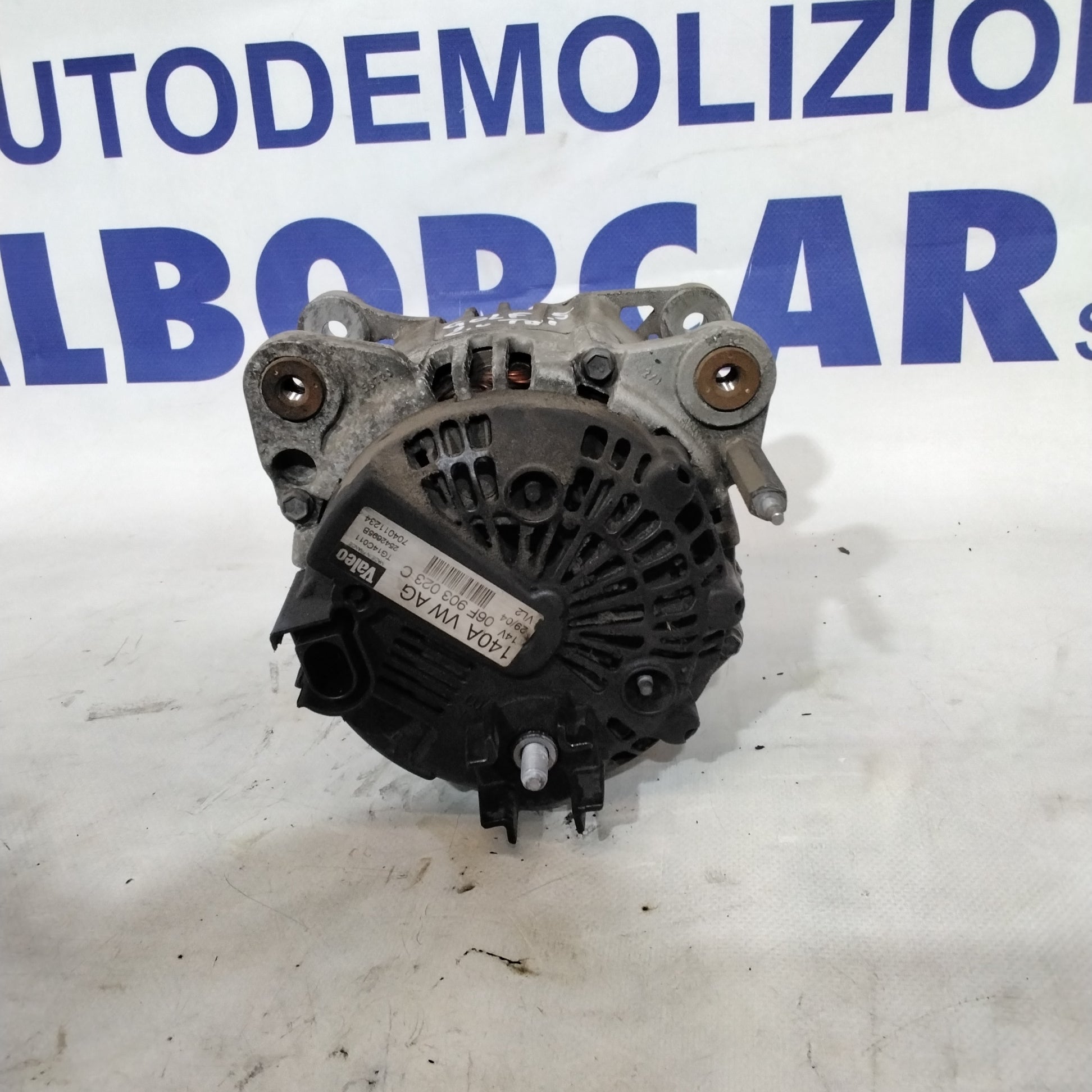 Alternator VOLKSWAGEN Golf 5 2.0 tdi year 2007 code: 2542695B(sf15p7)