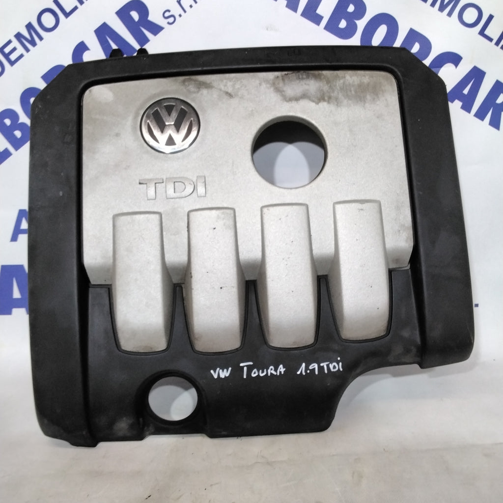 Tapa de motor VOLKSWAGEN Touran 1.9 tdi año 2004 código:03G103925