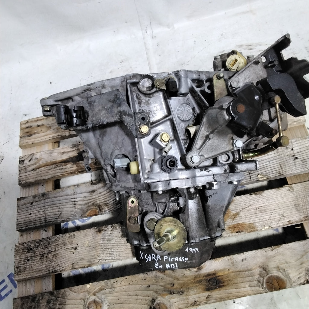 Manual gearbox CITROEN xsara picasso 2.0 hdi year 2005 code:20DL65