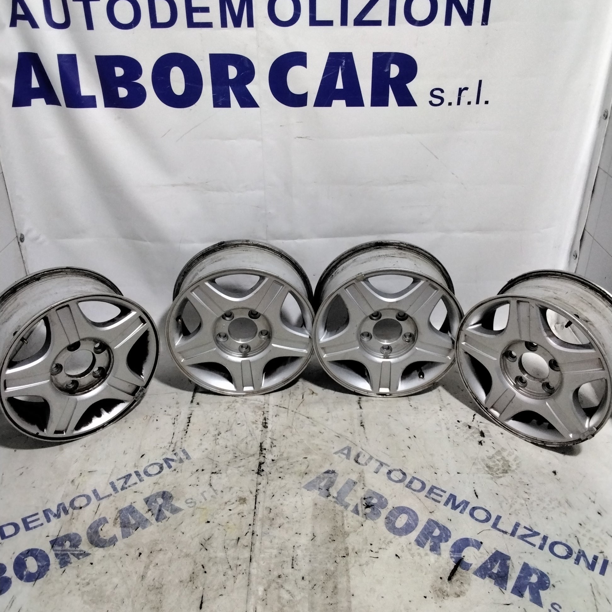 4 cerchi in lega 5 fori TOYOTA corolla verso 16 pollici anno