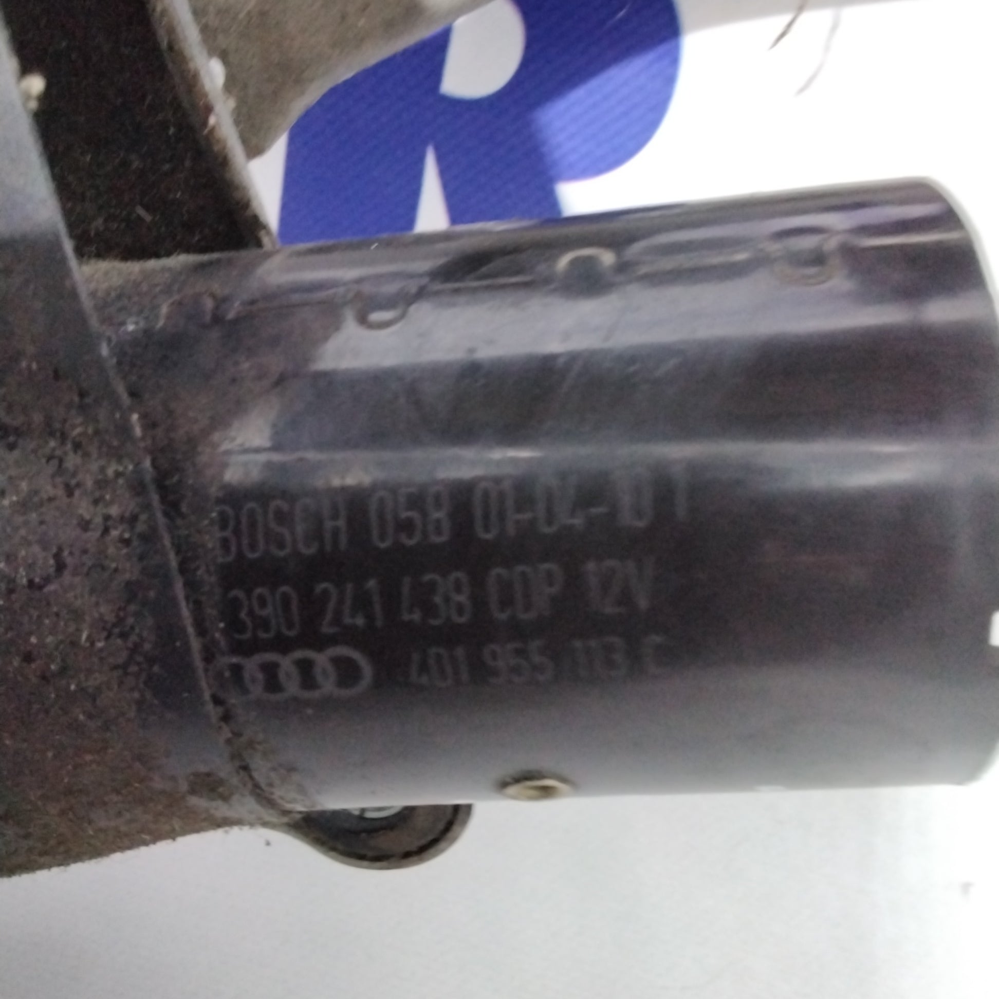 Motor de limpiaparabrisas Audi A8 2.5 diésel año 2001 código: 401955113