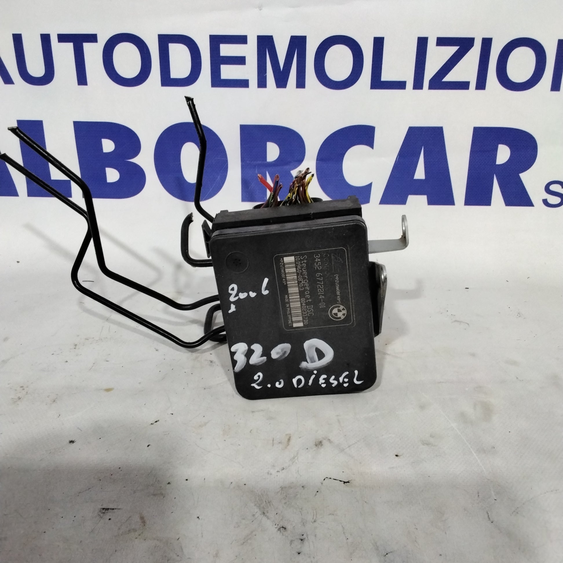 ABS control unit BMW 320 2.0 diesel year 2006 code:34526772214