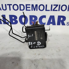 Carica l&#39;immagine nel visualizzatore di Gallery, Centralina abs BMW 320 2.0 diesel anno 2006 codice:34526772214
