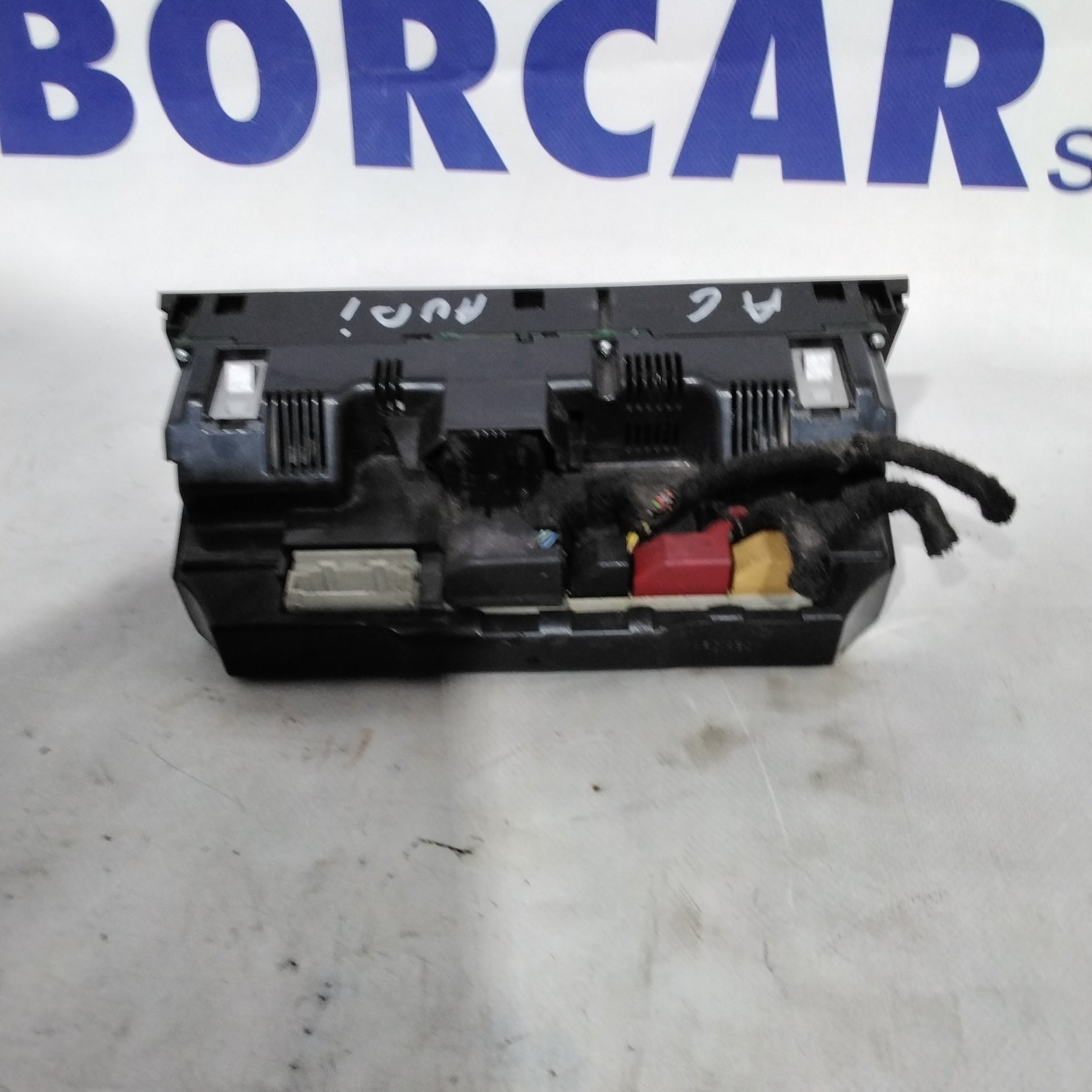 Comando climatizzatore/riscaldamento AUDI A6 anno 2007 codice:4F1820043AF