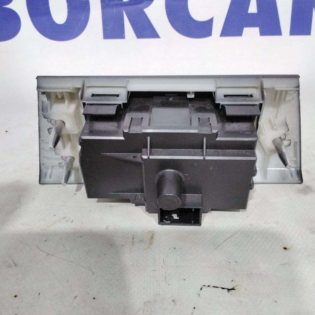BMW 316 light switch and control unit year 2010 code: 6932794