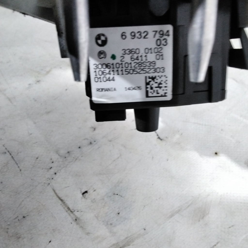 BMW 316 light switch and control unit year 2010 code: 6932794
