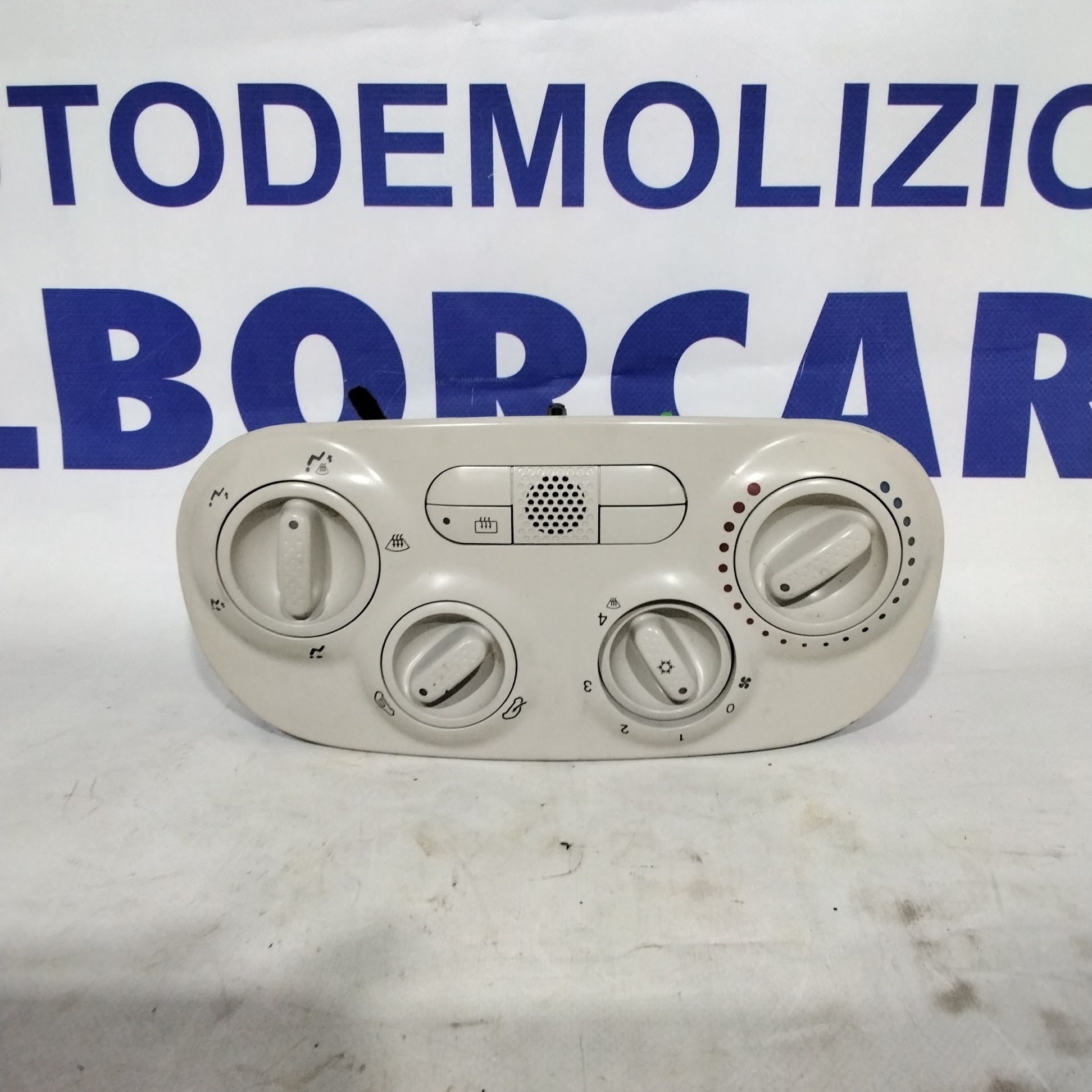 Mando climatizador/calefacción FIAT 500 año 2007/2015 código:5H0146900