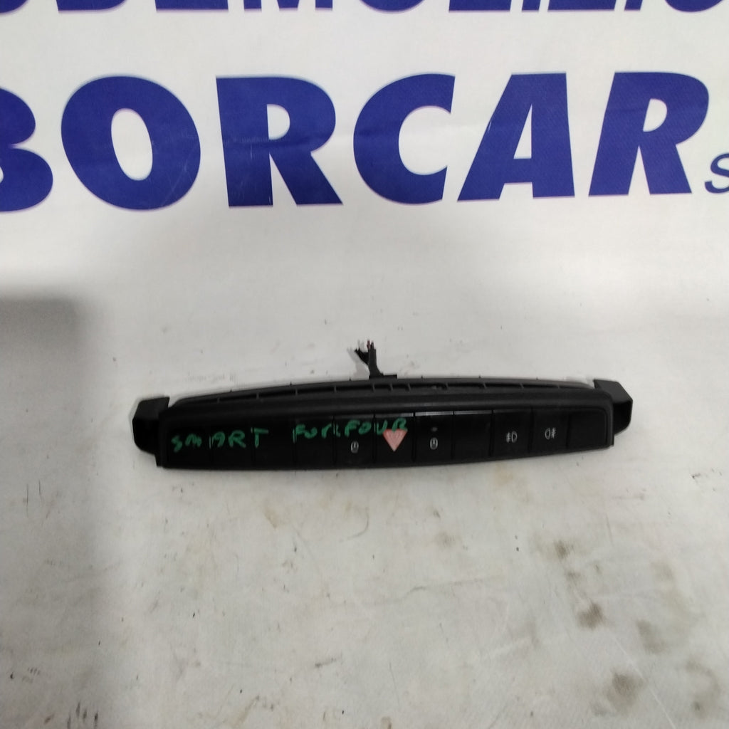 Pulsador central SMART forfour 1ª serie año 2005 código: A4548202610
