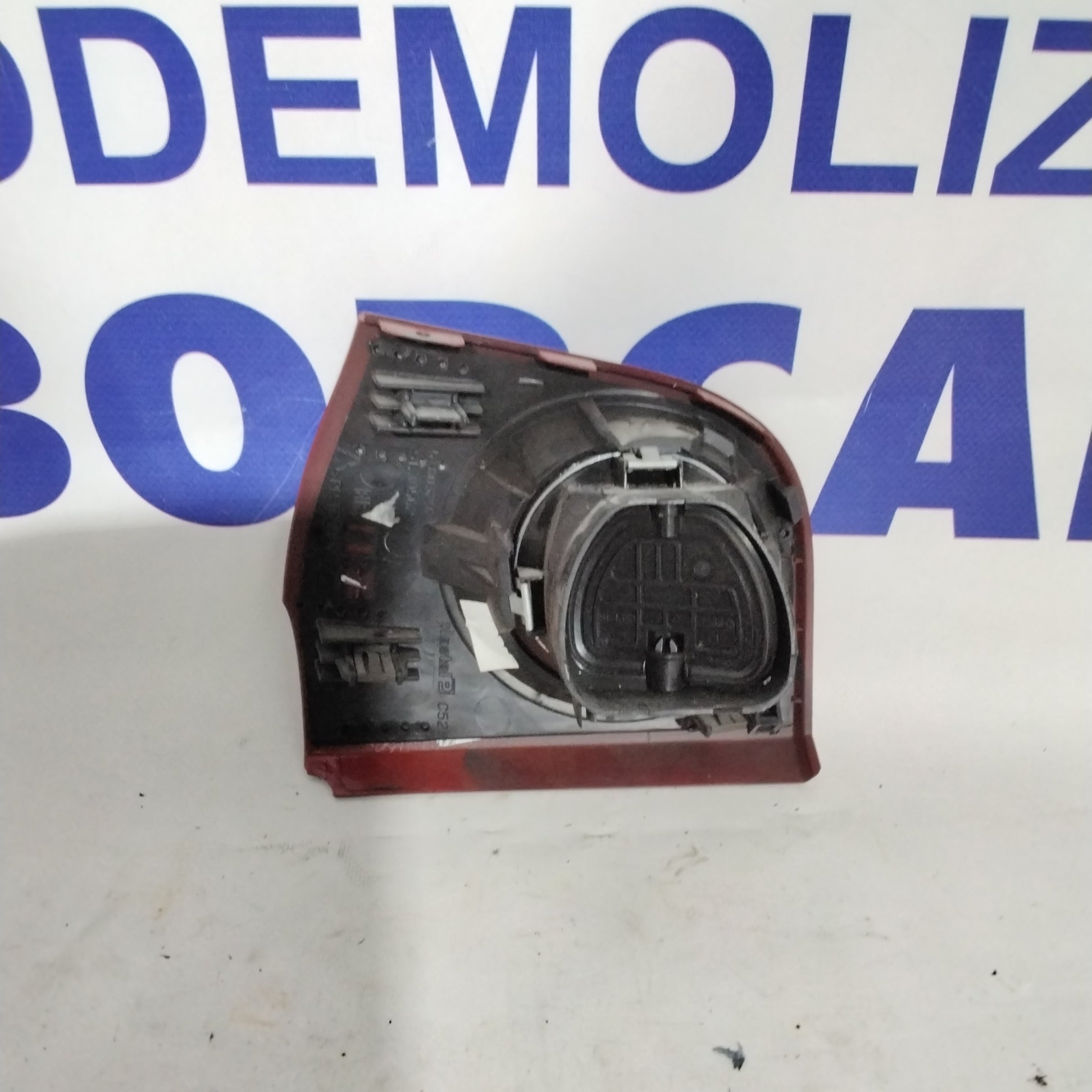 bocchetta aria sinistra FIAT 500 anno 2007 codice:51803292