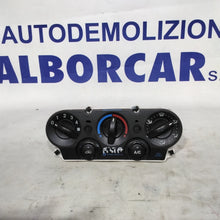 Carica l&#39;immagine nel visualizzatore di Gallery, Comando climatizzatore/riscaldamento FORD fiesta anno 2002/2008 codice:18D451
