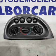 Carica l&#39;immagine nel visualizzatore di Gallery, Comando climatizzatore/riscaldamento FORD KA anno 2000 codice:97KW18K817A

