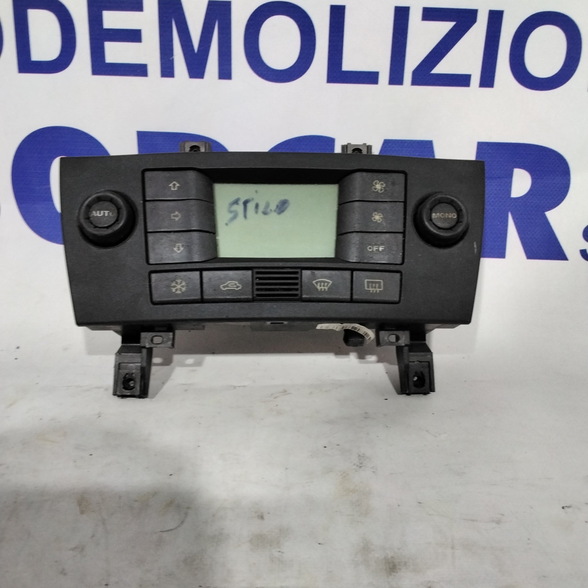 Comando climatizzatore/riscaldamento FIAT stilo anno 2005 codice:555600001704