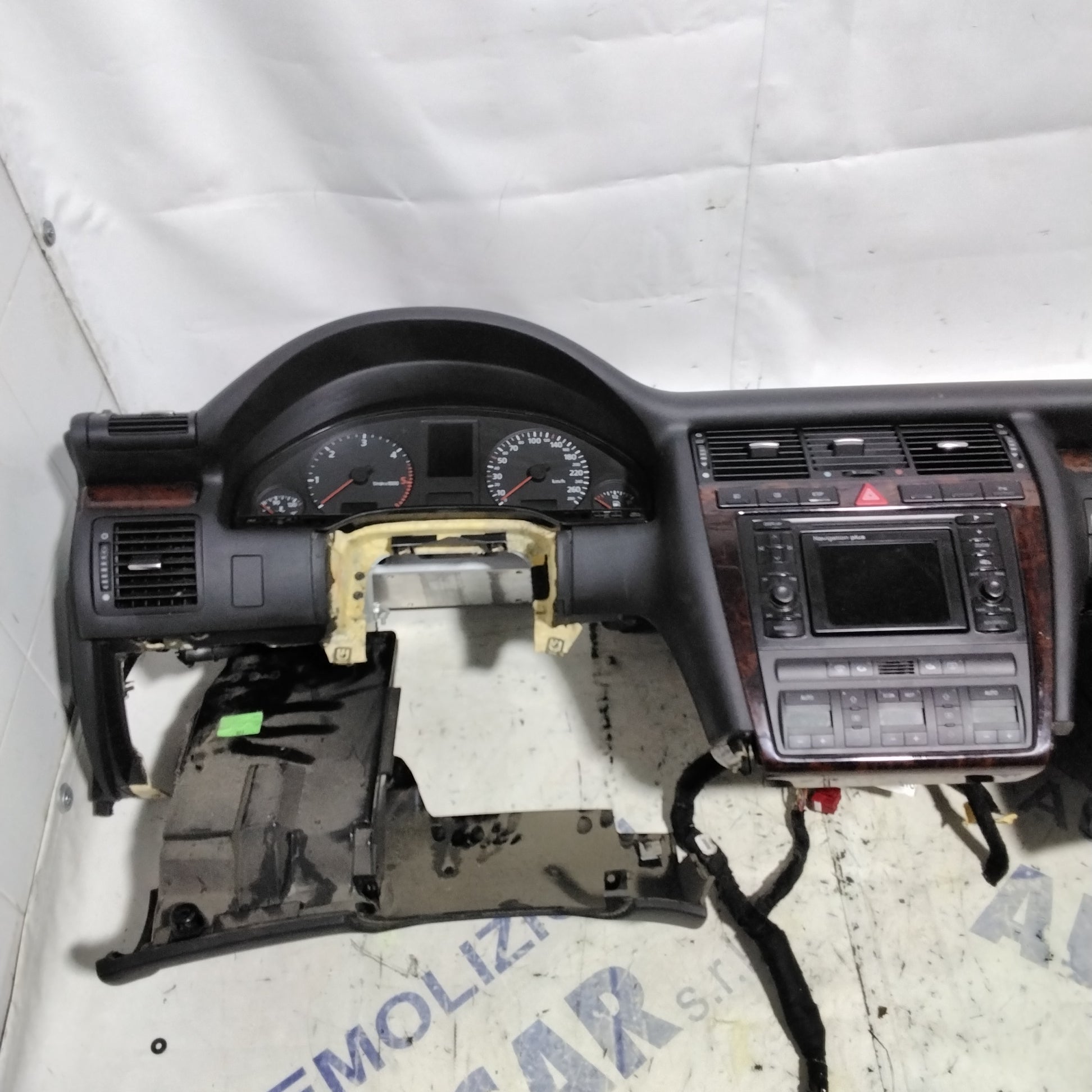 Tablero completo AUDI A8 2.5 diésel año 2001