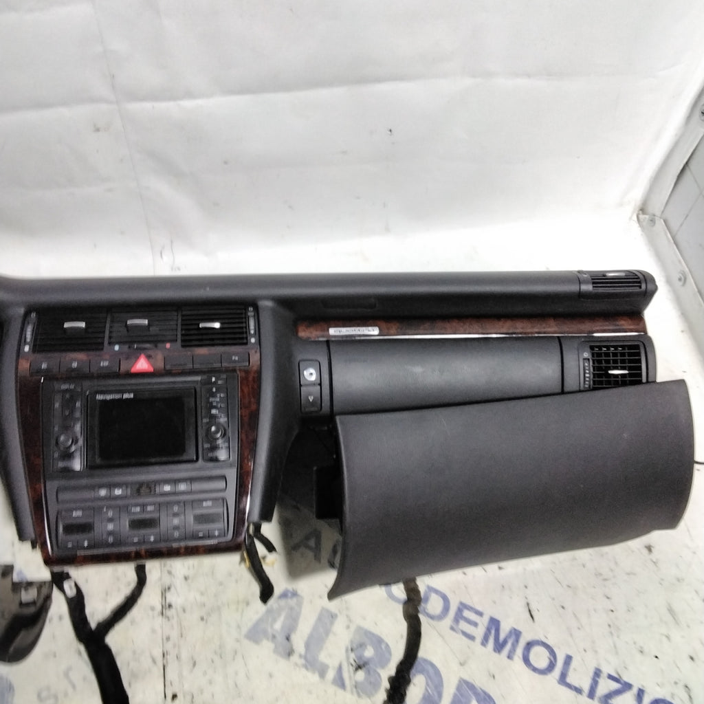 Tablero completo AUDI A8 2.5 diésel año 2001