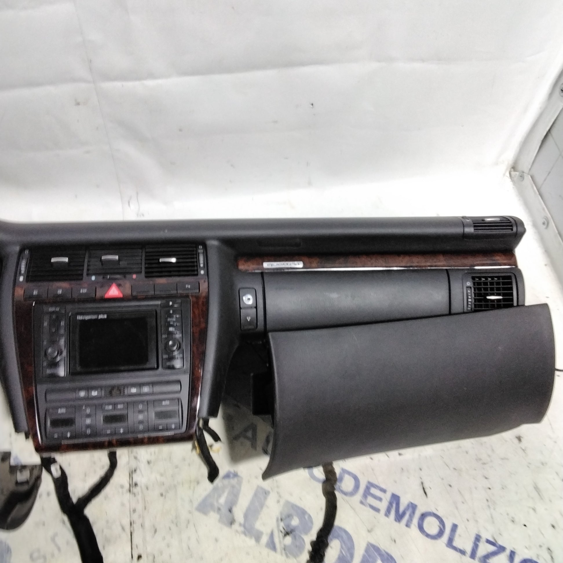 Tablero completo AUDI A8 2.5 diésel año 2001