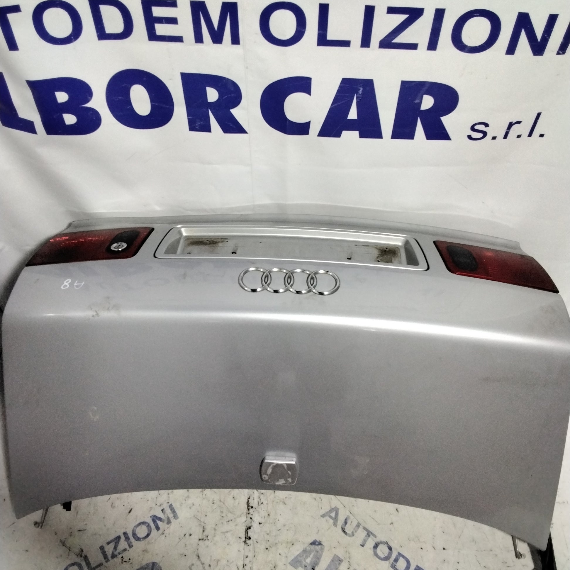 Cofano posteriore AUDI A8 anno 2001