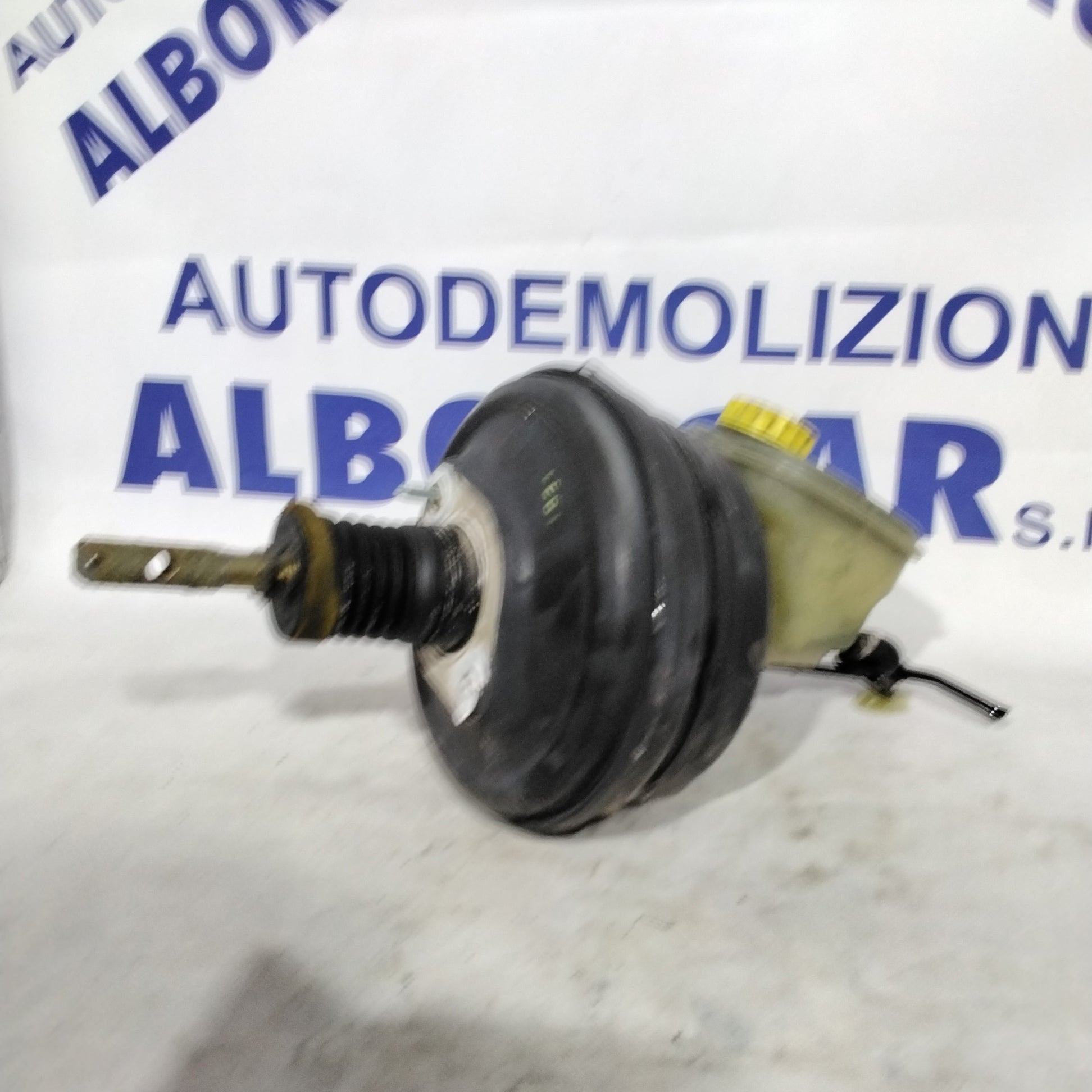 Servofreno AUDI A8 2.5 tdi anno 2001 codice: 4D0612105