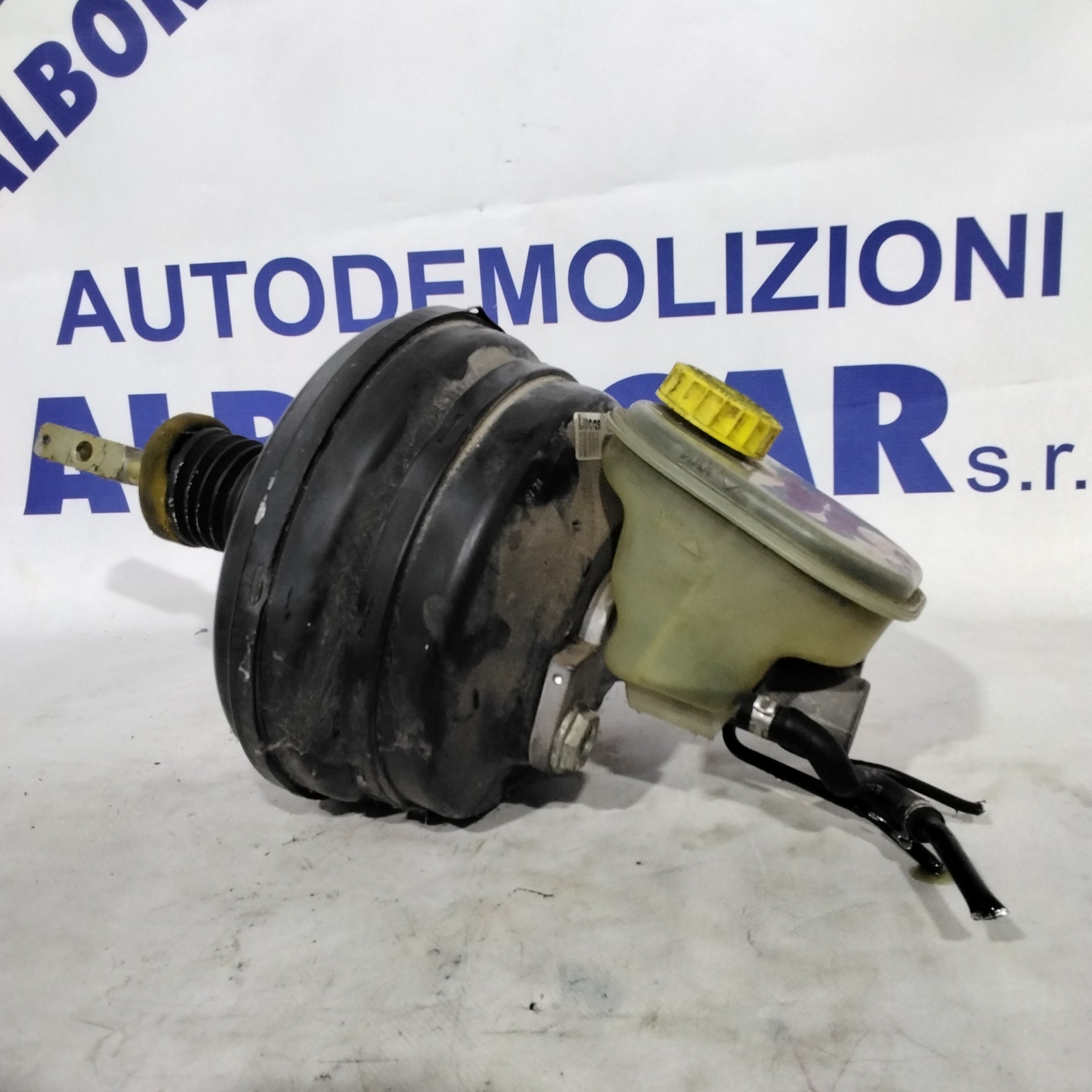 Servofreno AUDI A8 2.5 tdi anno 2001 codice: 4D0612105