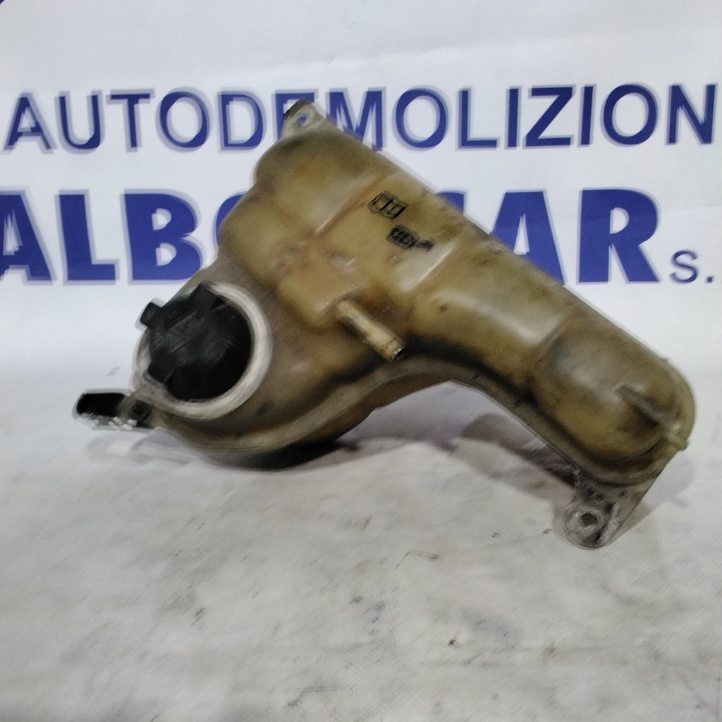 Vaschetta dell'acqua radiatore audi A8 2.5 tdi anno 2001