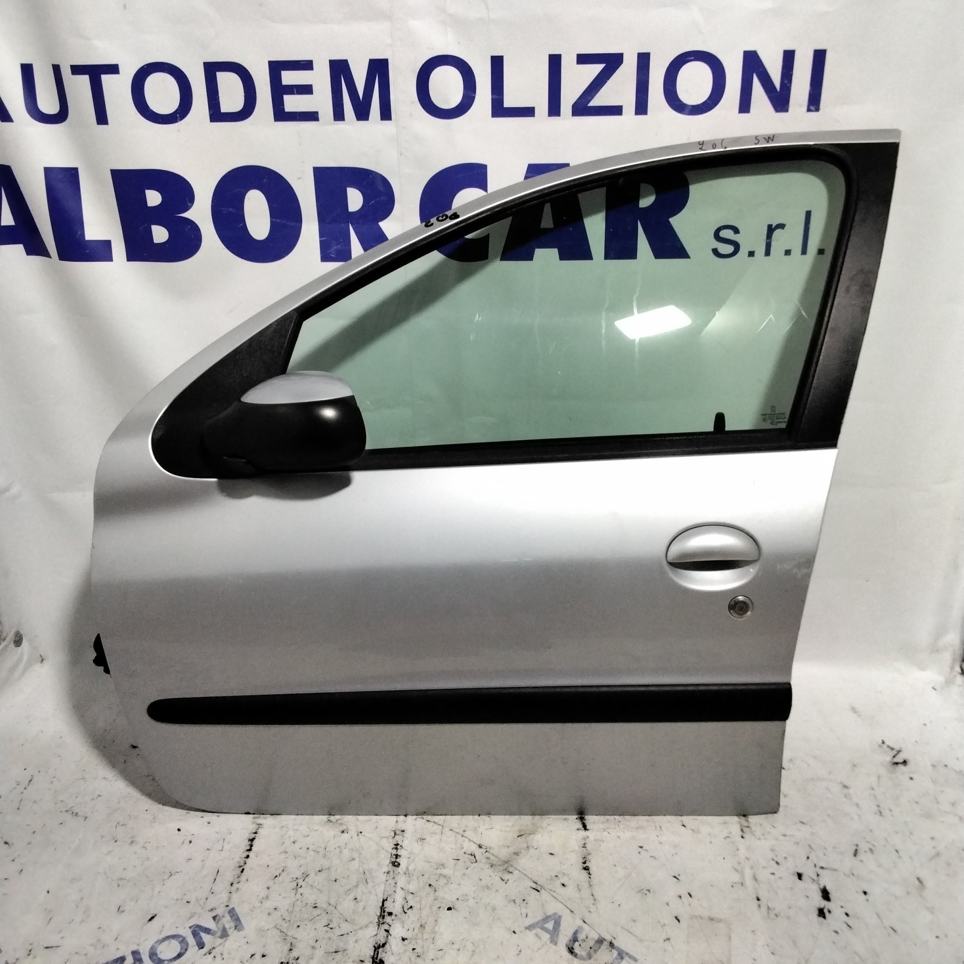 Puerta delantera izquierda PEUGEOT 206 SW año 2005
