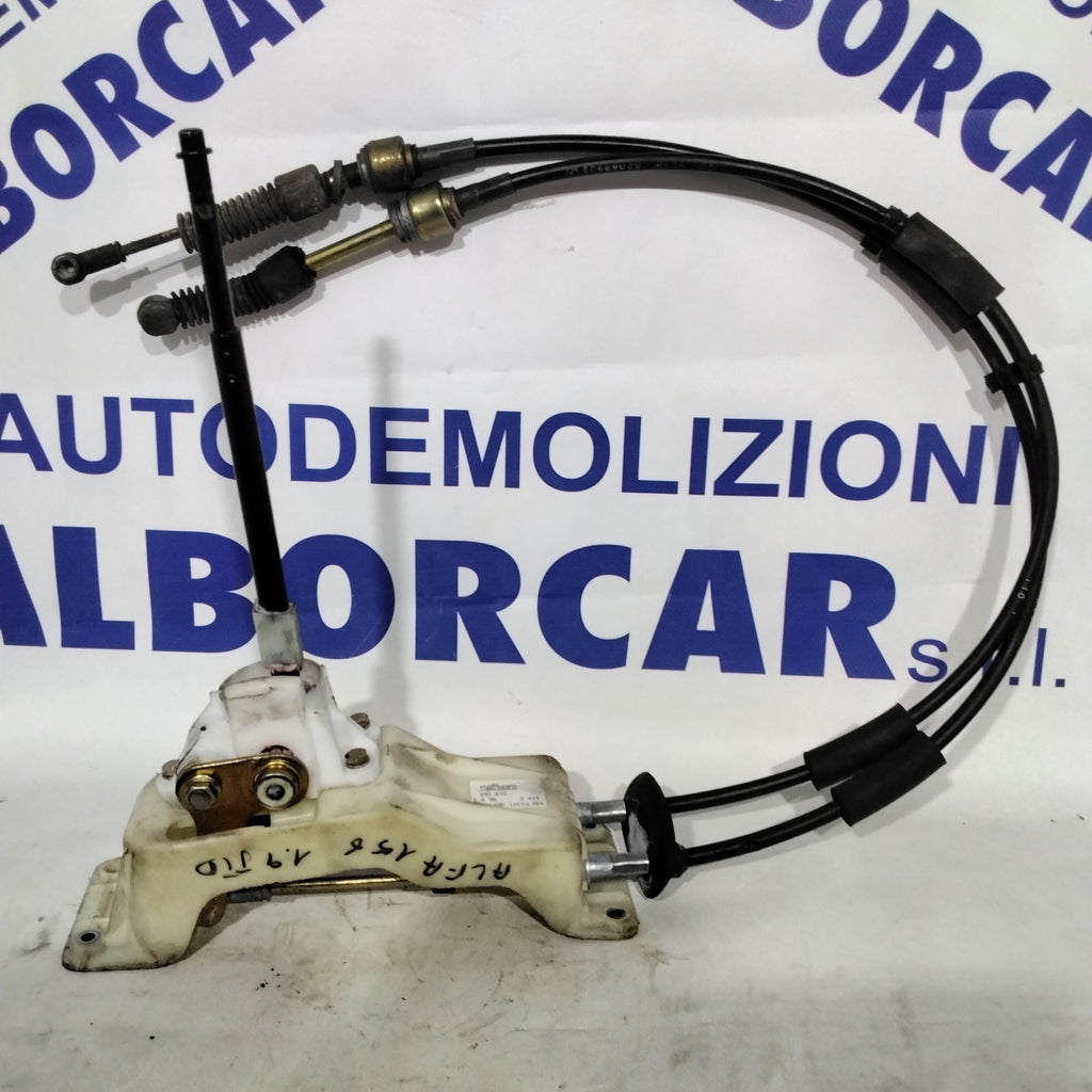 Palanca de cambio ALFA ROMEO 156 1.9 jtd año 2000 código:1560266800