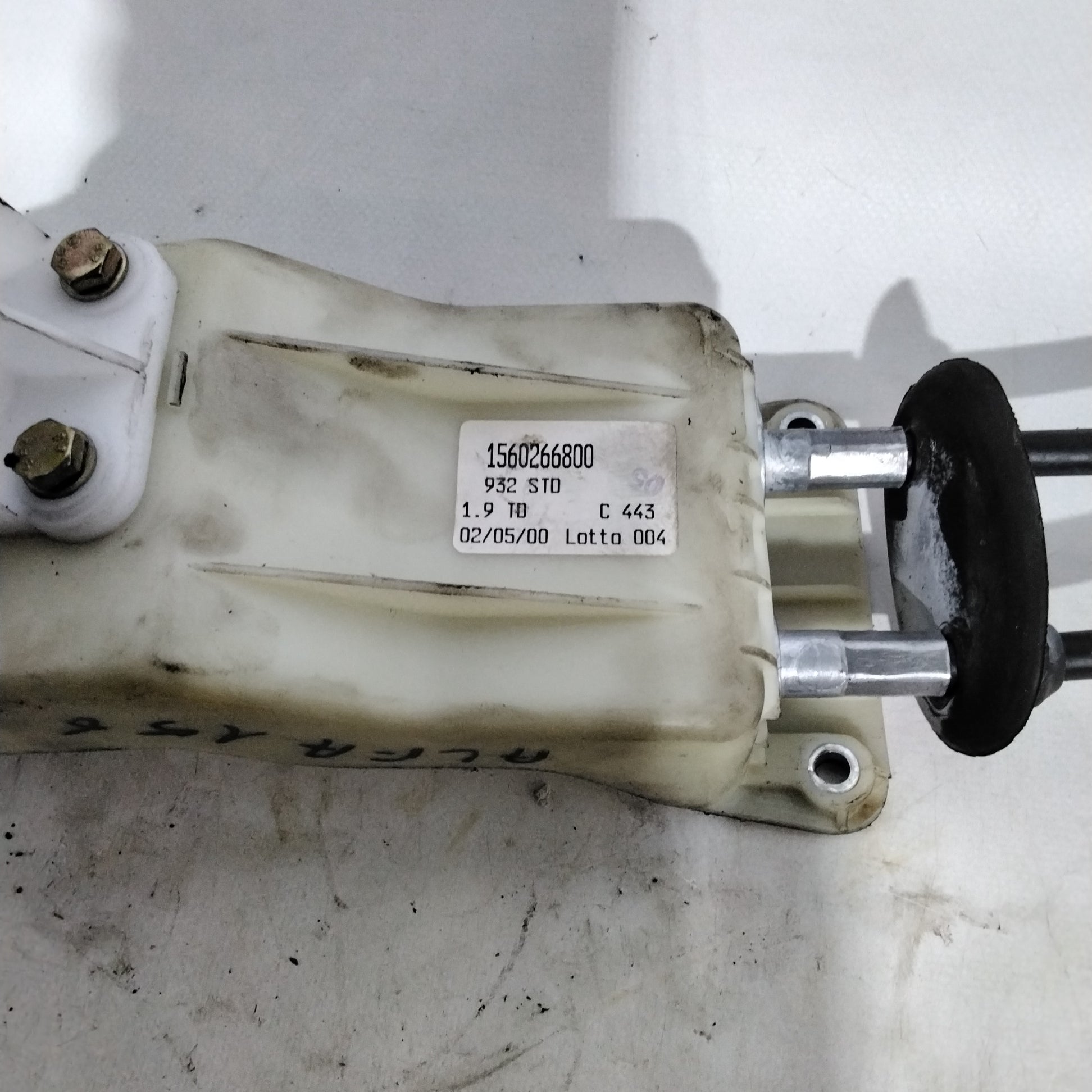 Palanca de cambio ALFA ROMEO 156 1.9 jtd año 2000 código:1560266800