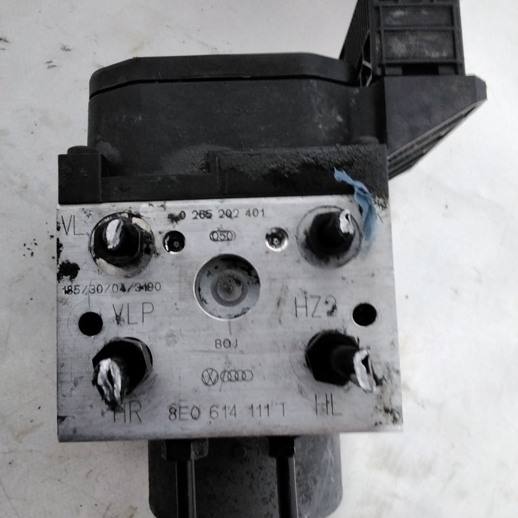 Pompa Centralina abs AUDI  A8 2.5 tdi anno 2001 codice:0265202401