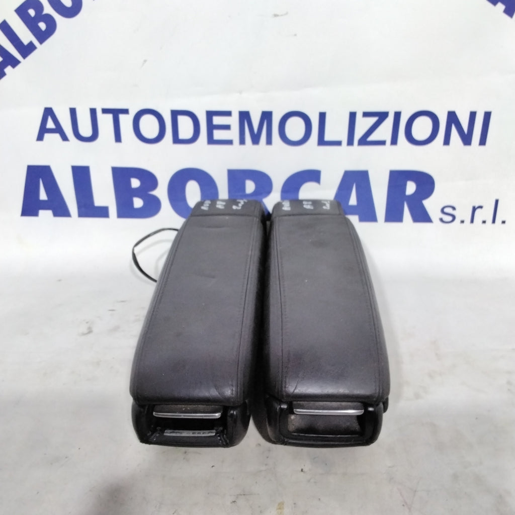 Coppia Poggiabracio AUDI  A8 anno 2001