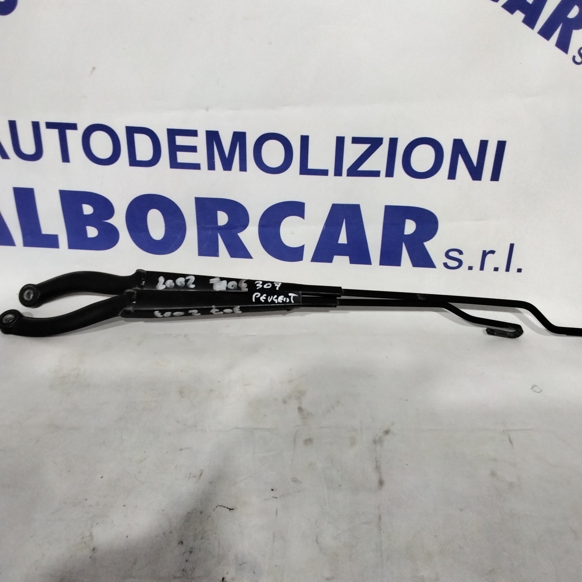 Wiper arm PEUGEOT 307 year 2003
